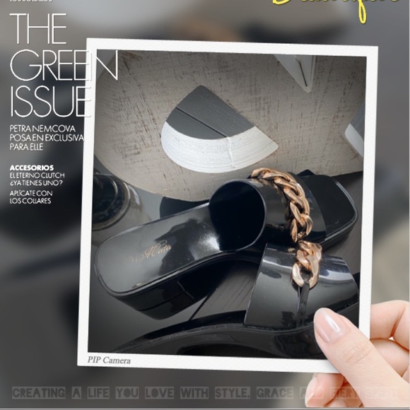 Black Patent Leather Look Slides/Mules w/Gorgeous Gold Chainlink Hardware Detail - Picture 2 of 16